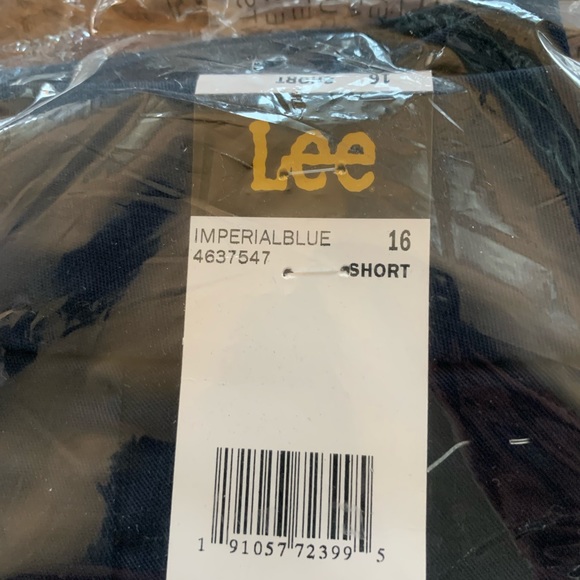 Lee Woman’s Slacks - Picture 6 of 7